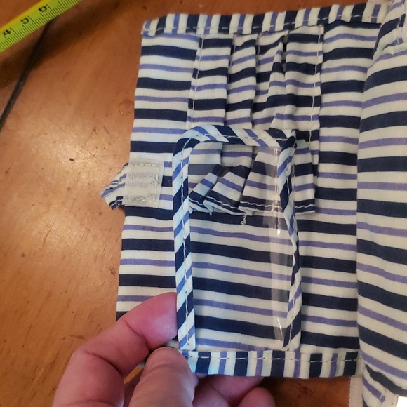 💥HOST PICK💥SMALL FABRIC COSMETIC TRAIN CASE - Picture 8 of 8